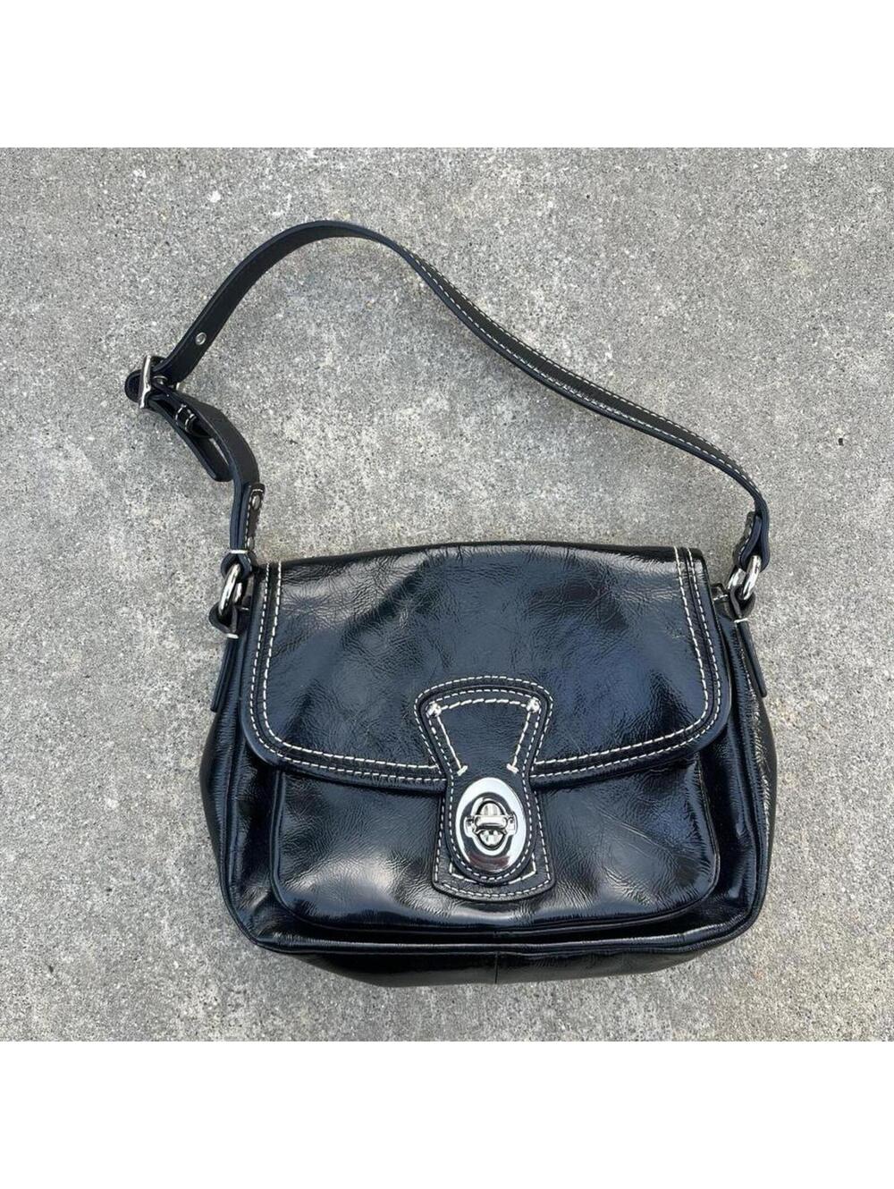 Rare Vintage black 2009 Coach patent leather handbag shoulder bag